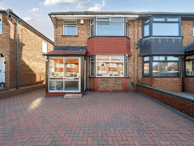 5 bedroom semi detached house for sale