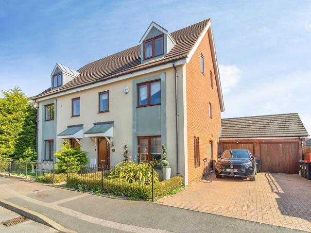 5 bedroom semi detached house for sale