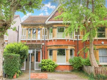 5 bedroom semi detached house for sale