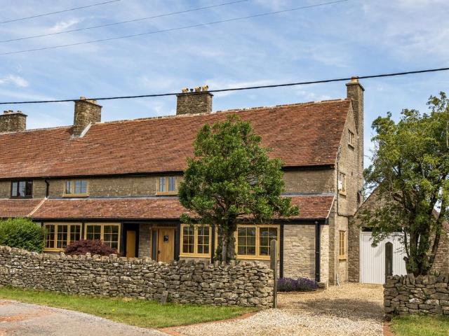 5 bedroom semi detached house for sale