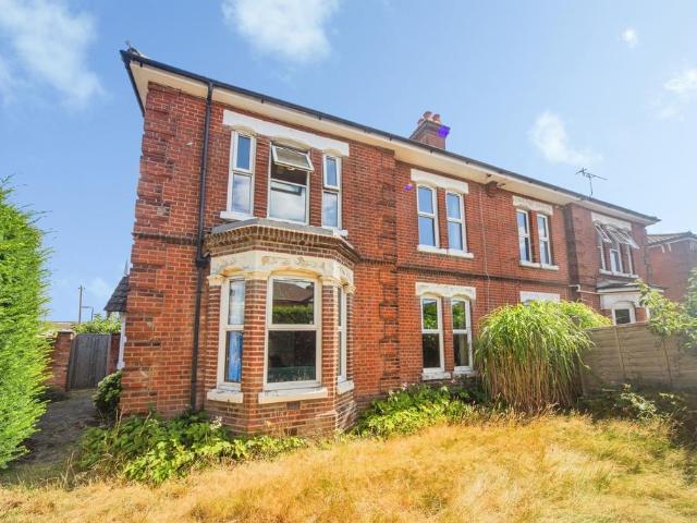 5 bedroom semi detached house for sale