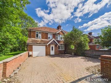 5 bedroom semi detached house for sale