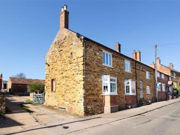 5 bedroom semi detached house for sale