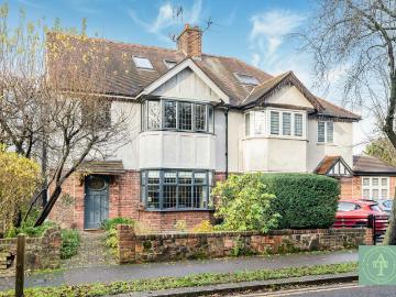 5 bedroom semi detached house for sale