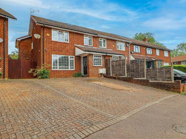 4 bedroom semi detached house for sale