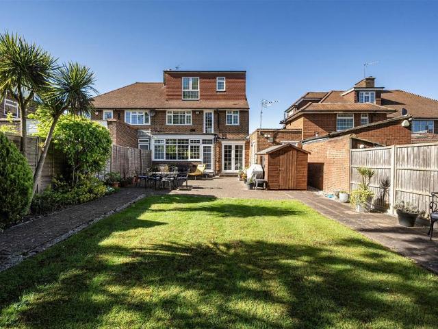 5 bedroom semi detached house for sale