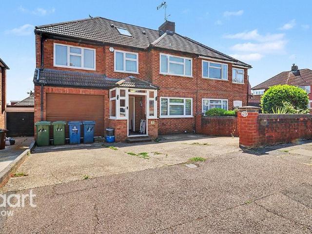 5 bedroom semi detached house for sale