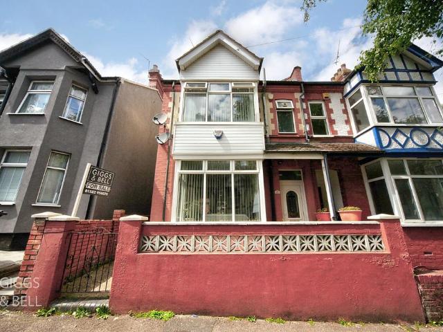 5 bedroom semi detached house for sale