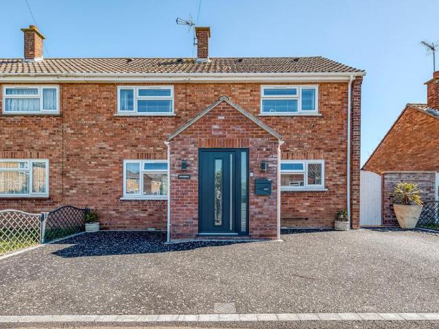 5 bedroom semi detached house for sale