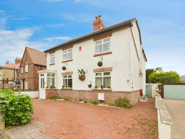 5 bedroom semi detached house for sale