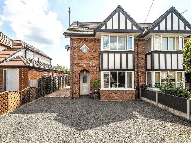 5 bedroom semi detached house for sale