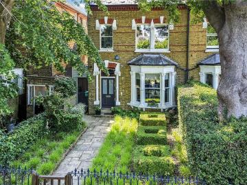 5 bedroom semi detached house for sale