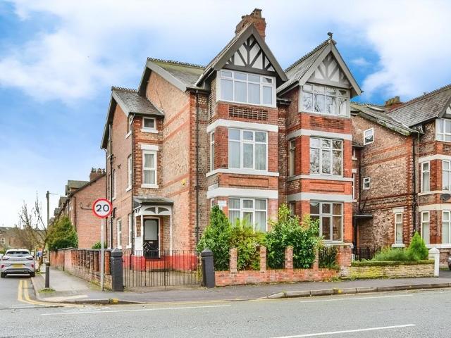 5 bedroom semi detached house for sale
