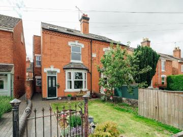 5 bedroom semi detached house for sale