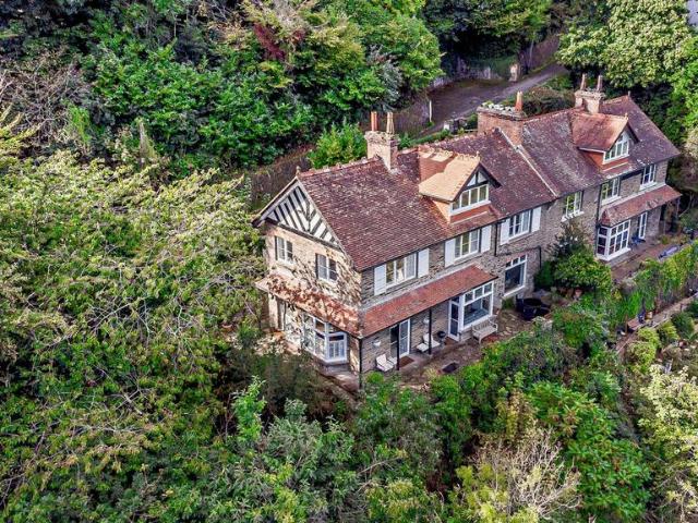 5 bedroom semi detached house for sale