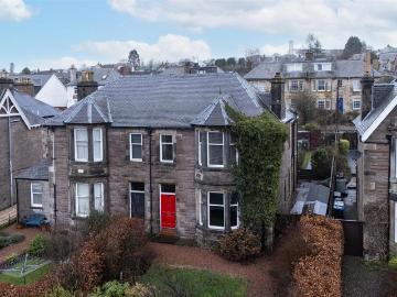 5 bedroom semi detached house for sale