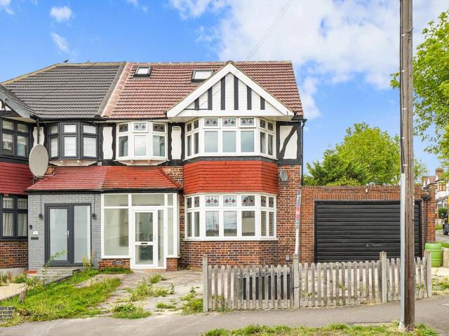 5 bedroom semi detached house for sale