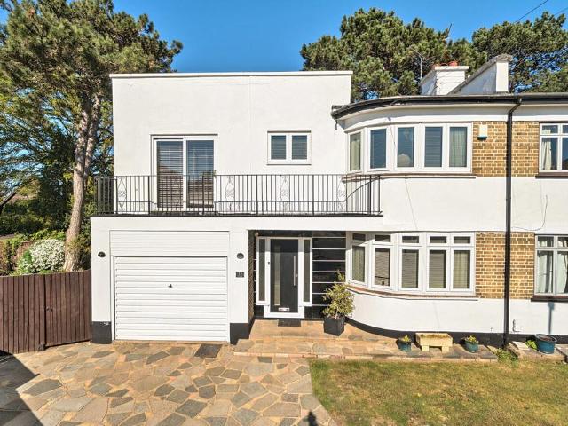 5 bedroom semi detached house for sale