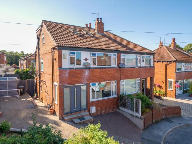 5 bedroom semi detached house for sale