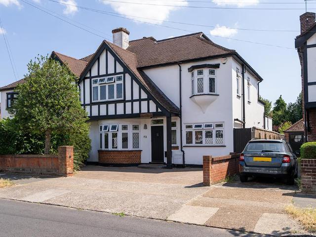 5 bedroom semi detached house for sale