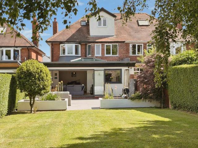 5 bedroom semi detached house for sale