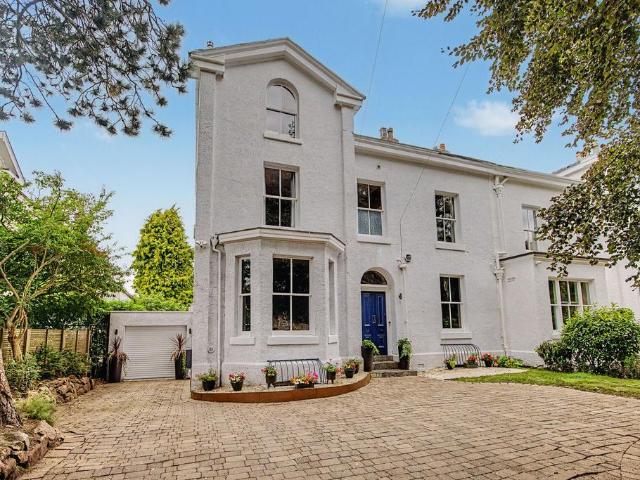 5 bedroom semi detached house for sale