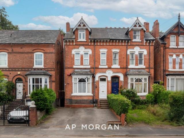 5 bedroom semi detached house for sale