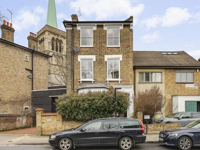 5 bedroom semi detached house for sale