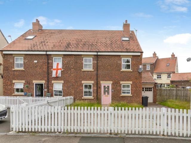 5 bedroom semi detached house for sale