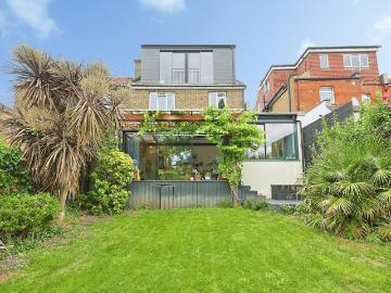 5 bedroom semi detached house for sale
