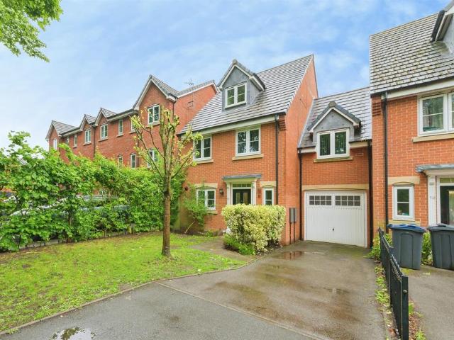 5 bedroom semi detached house for sale