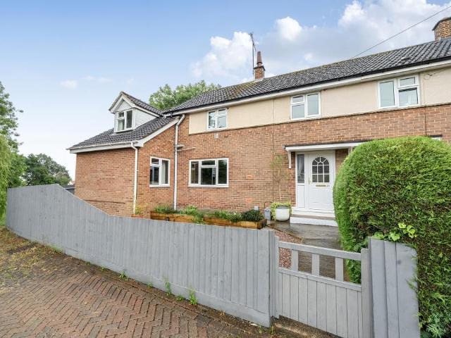 5 bedroom semi detached house for sale