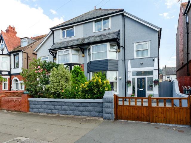 5 bedroom semi detached house for sale