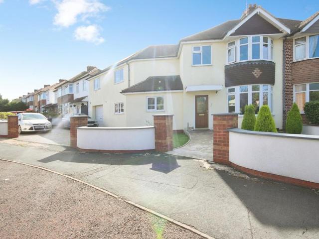 5 bedroom semi detached house for sale
