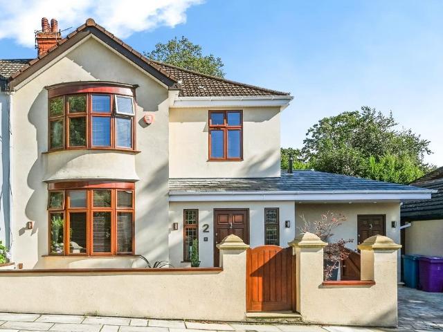 5 bedroom semi detached house for sale