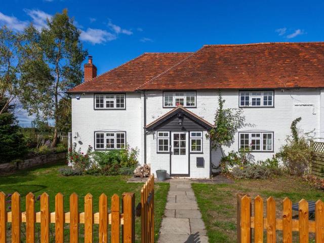 5 bedroom semi detached house for sale
