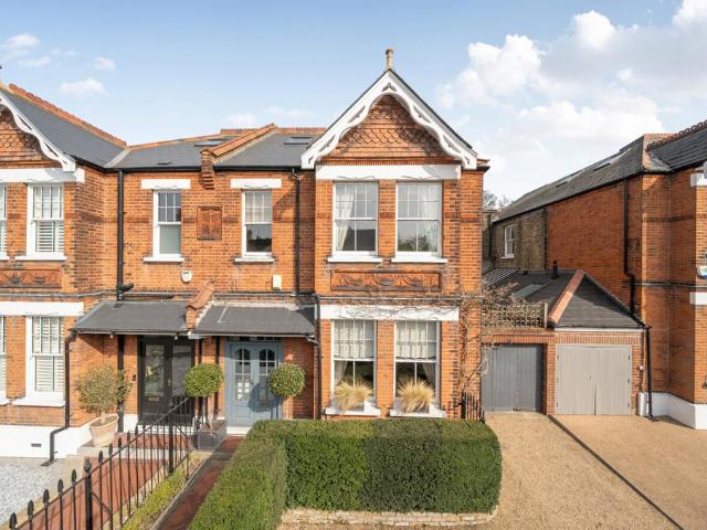 5 bedroom semi detached house for sale