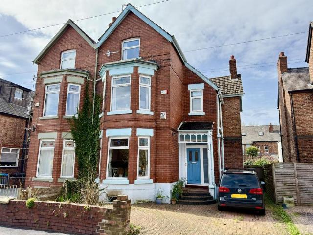 5 bedroom semi detached house for sale