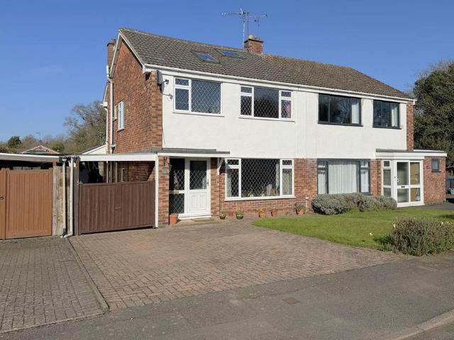 5 bedroom semi detached house for sale