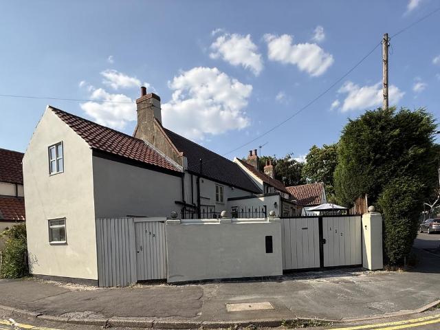 5 bedroom semi detached house for sale