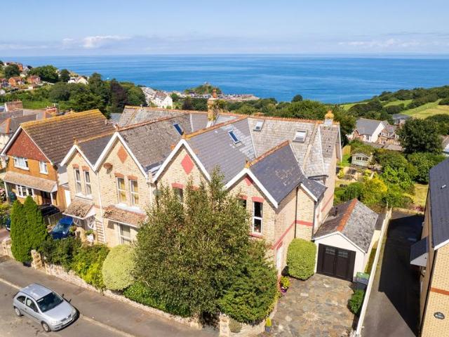 5 bedroom semi detached house for sale