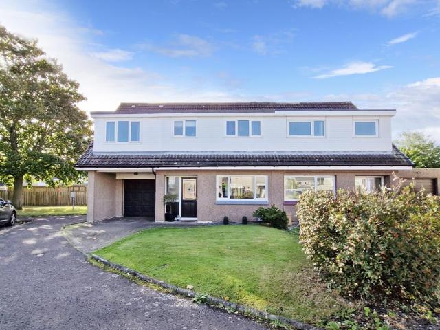 5 bedroom semi detached house for sale