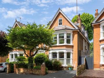 5 bedroom semi detached house for sale