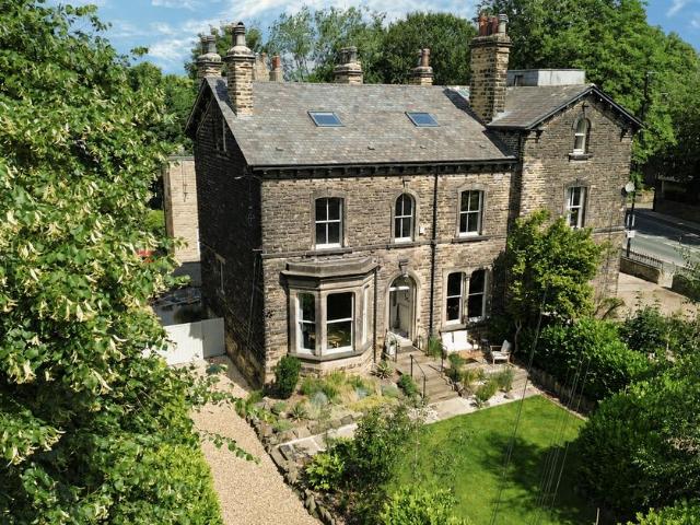 5 bedroom semi detached house for sale