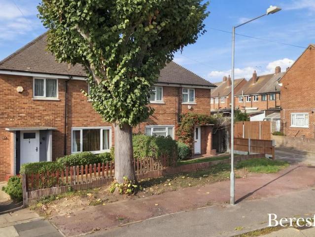 5 bedroom semi detached house for sale
