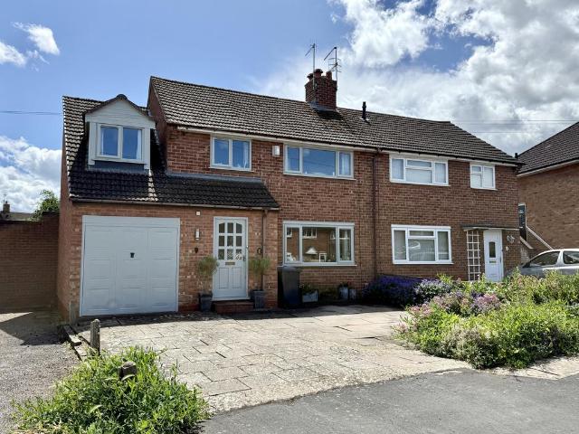 5 bedroom semi detached house for sale
