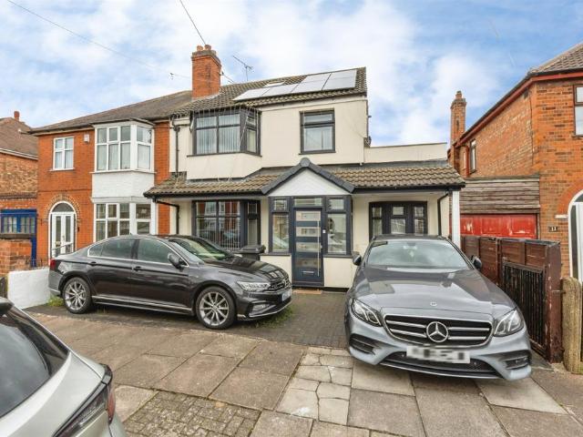 5 bedroom semi detached house for sale