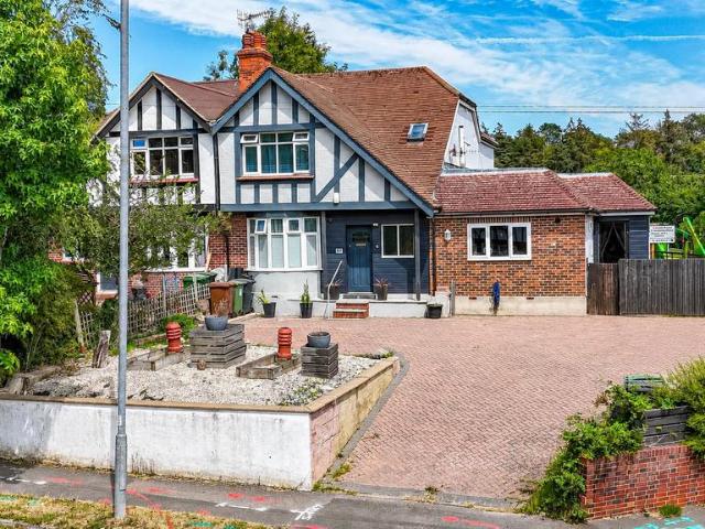 5 bedroom semi detached house for sale