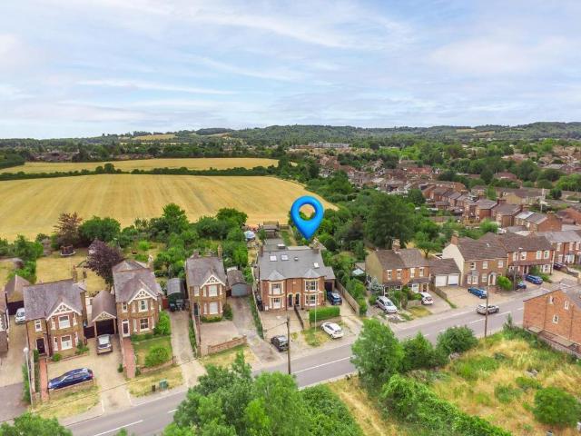 5 bedroom semi detached house for sale