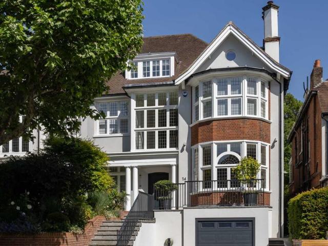 5 bedroom semi detached house for sale